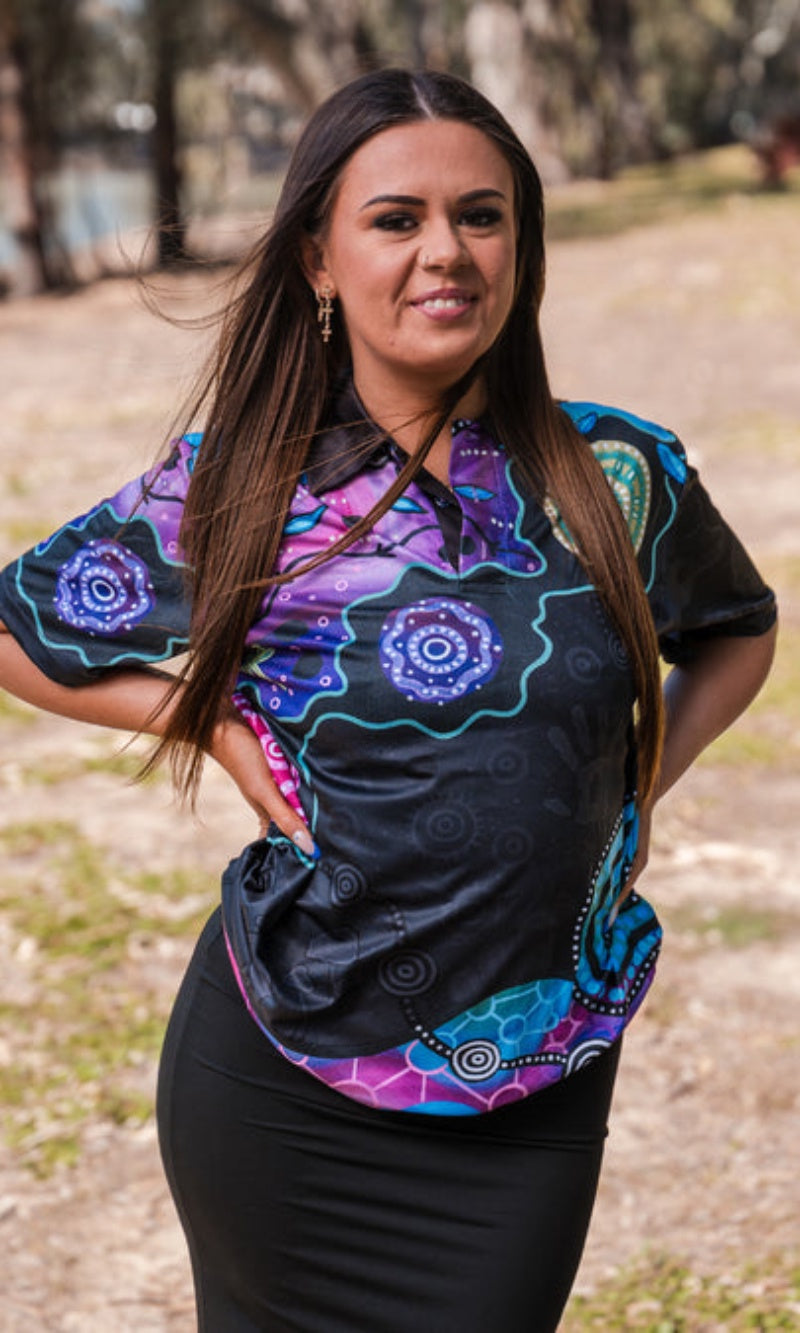 Aboriginal Art Ladies Fitted Polo Colours of The Land Essence