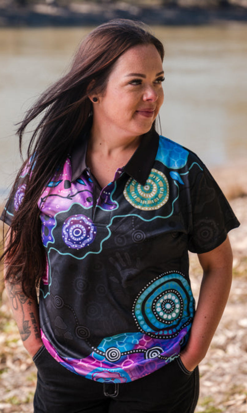 Aboriginal Art Ladies Fitted Polo Colours of The Land Essence