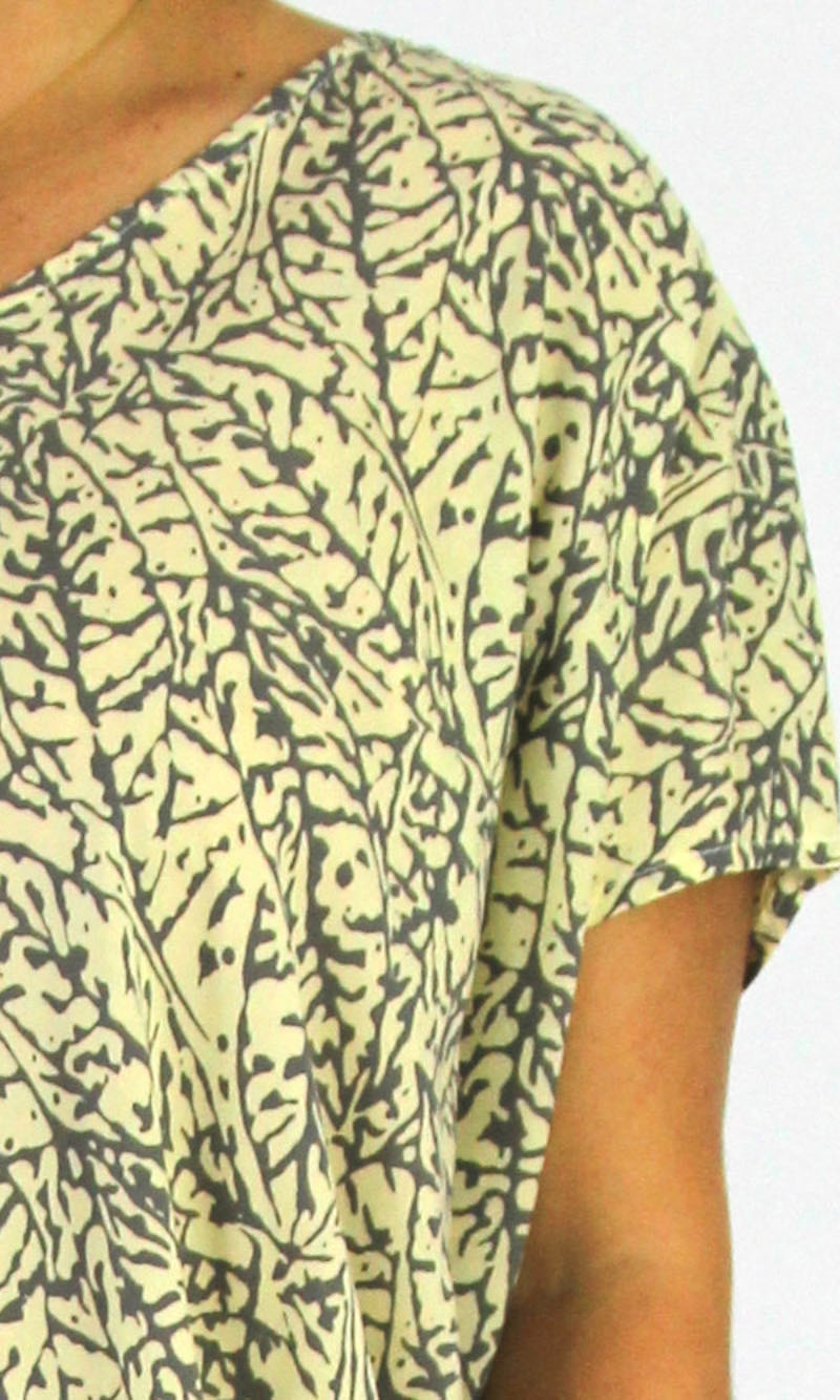 Rayon Kaftan Frilled Toga Fossil Cream